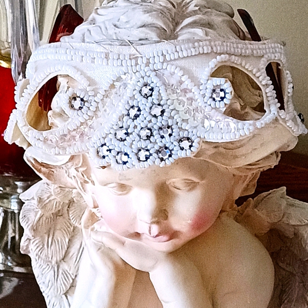 STUNNING VINTAGE HANDMADE BRIDAL CROWN!